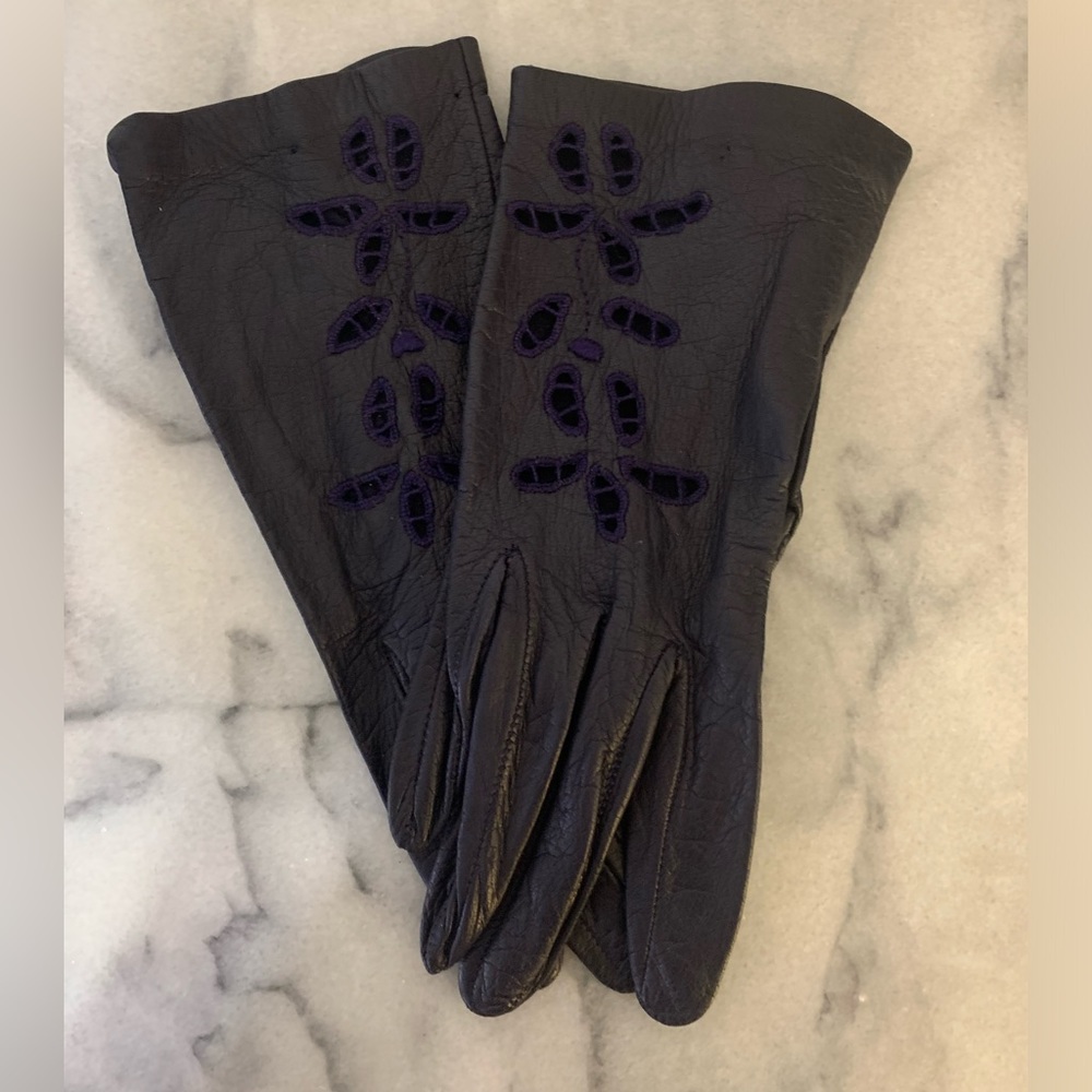 Vintage Women’s Leather Gloves